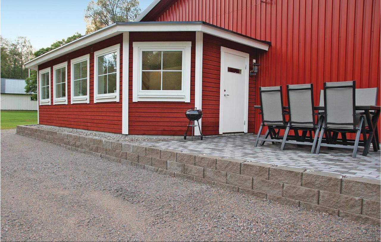 2 Bedroom Cozy Apartment In Habo Mullsjö Kültér fotó