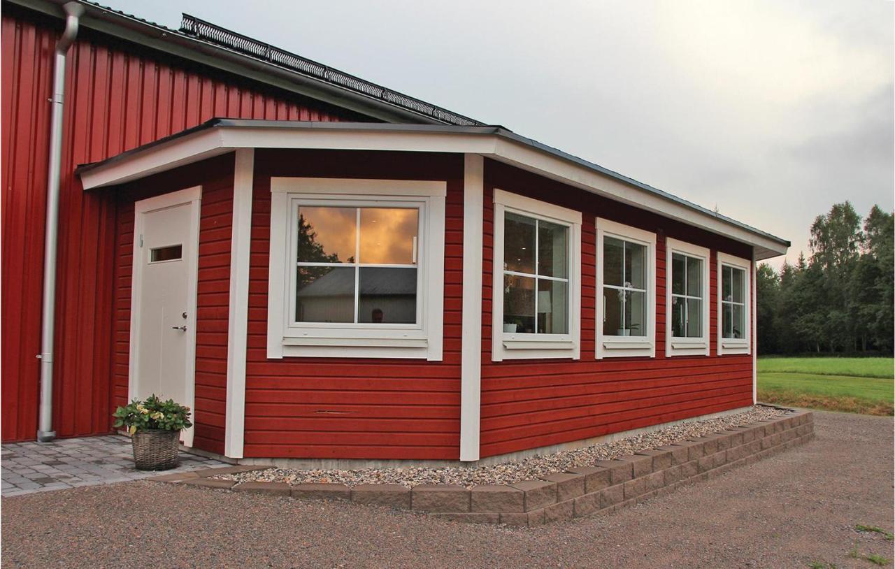 2 Bedroom Cozy Apartment In Habo Mullsjö Kültér fotó